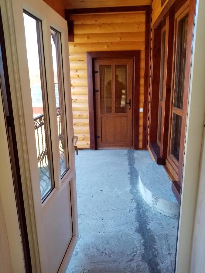 Садиба Федорчуків Гірська Хатина Sheshory Ngoại thất bức ảnh